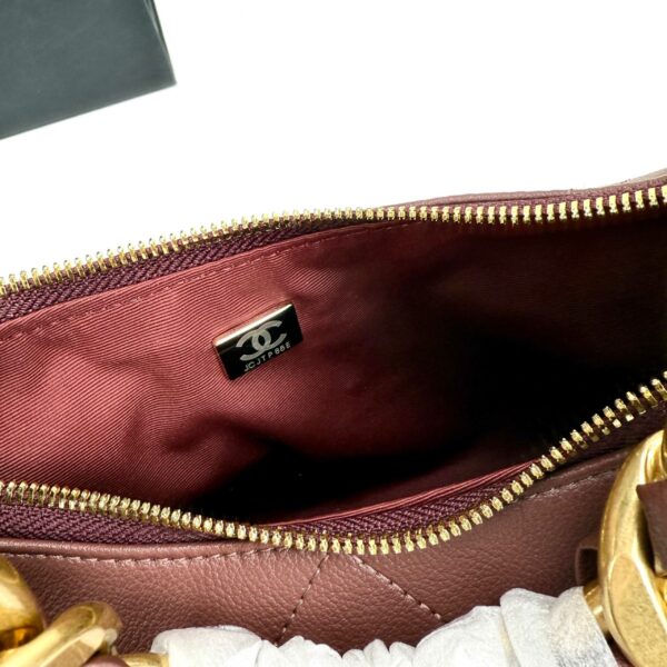 Iconic CN Handbag 5837