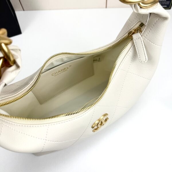 Iconic CN Handbag 5837