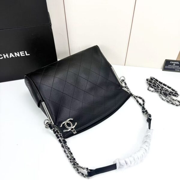 Iconic CN Handbag 5838