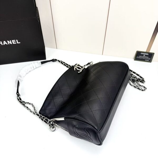 Iconic CN Handbag 5838