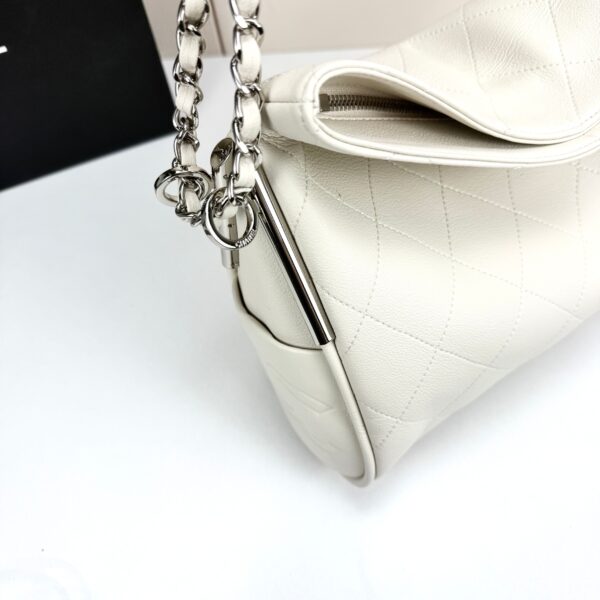 Iconic CN Handbag 5838