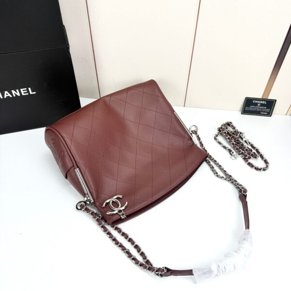 Iconic CN Handbag 5838
