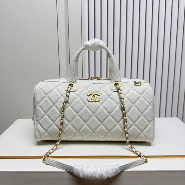Iconic CN Handbag 6106