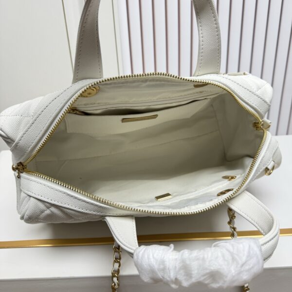 Iconic CN Handbag 6106