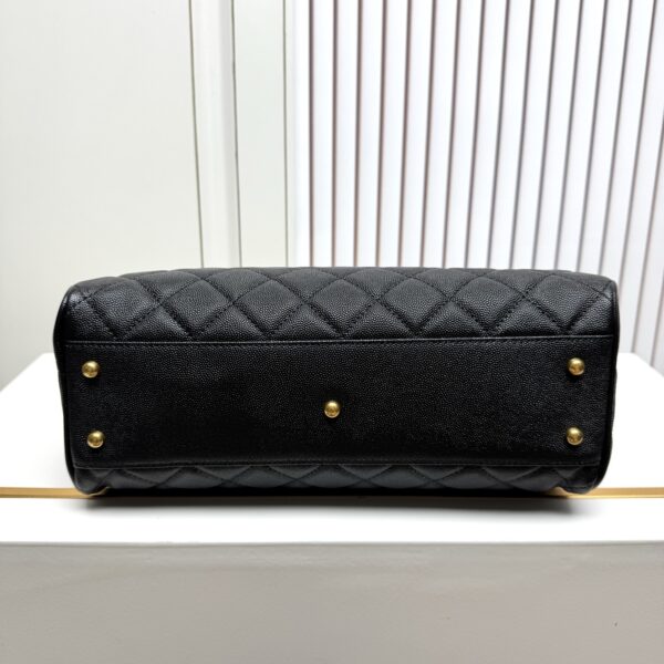 Iconic CN Handbag 6106