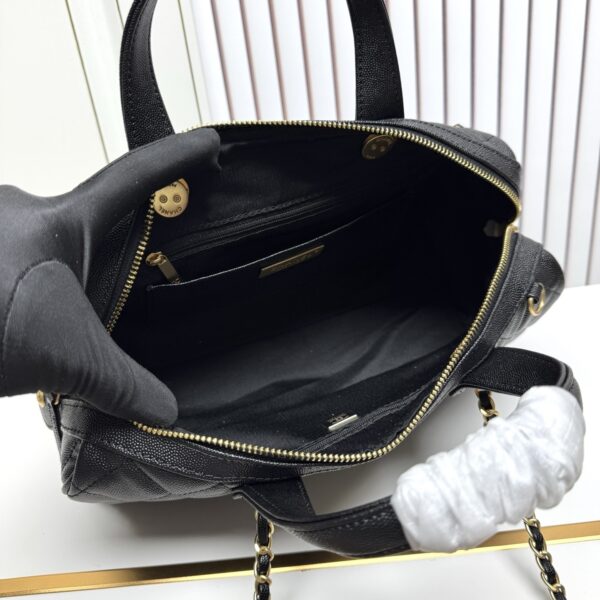 Iconic CN Handbag 6106