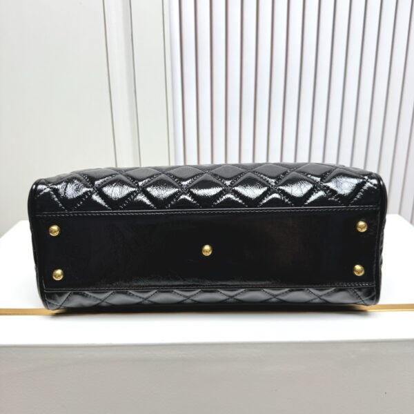 Iconic CN Handbag 6106