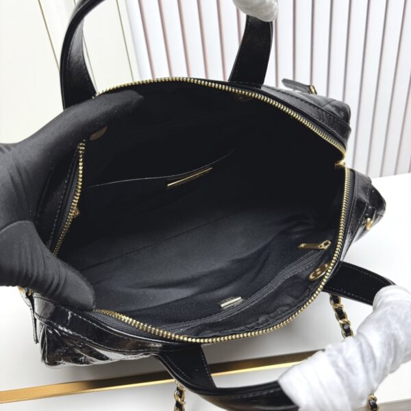 Iconic CN Handbag 6106