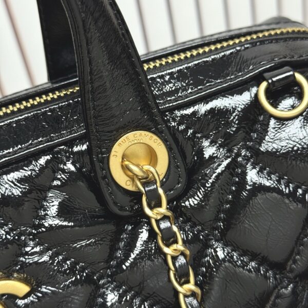 Iconic CN Handbag 6106