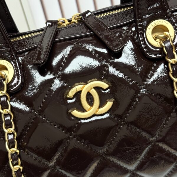 Iconic CN Handbag 6106