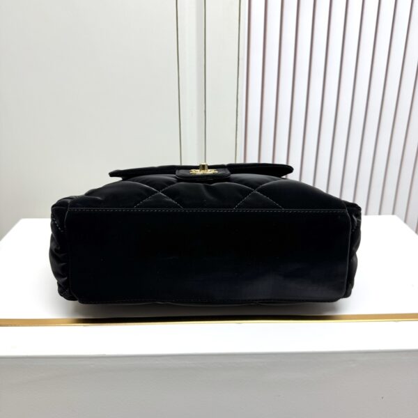 Iconic CN Handbag 6208