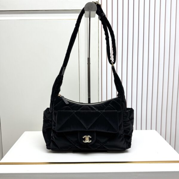 Iconic CN Handbag 6208