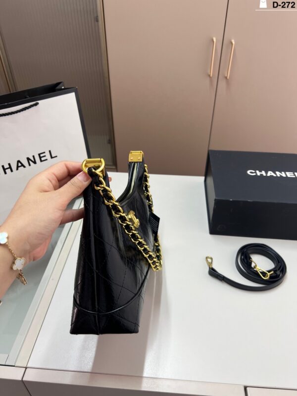 Modern Style Trendy CN Handbag 272
