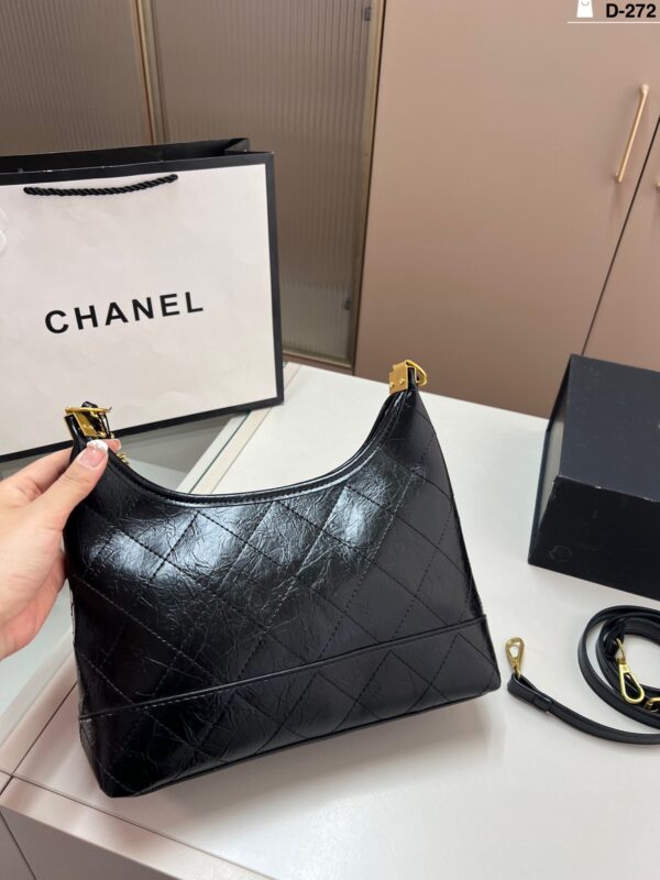 Modern Style Trendy CN Handbag 272