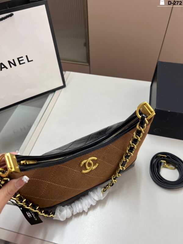 Modern Style Trendy CN Handbag 272