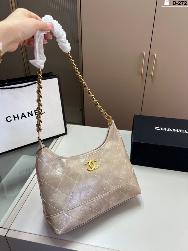 Modern Style Trendy CN Handbag 272