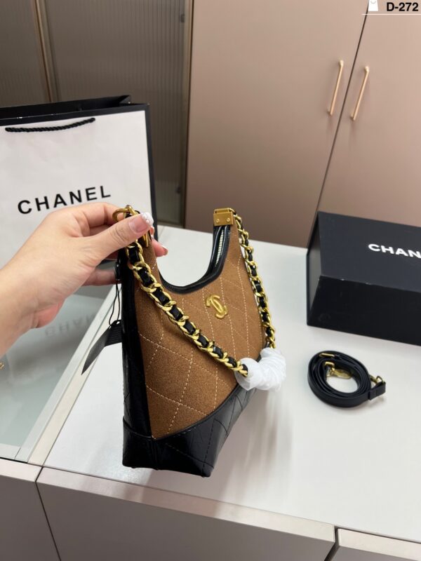 Modern Style Trendy CN Handbag 272