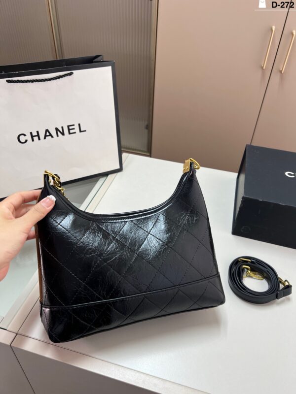 Modern Style Trendy CN Handbag 272