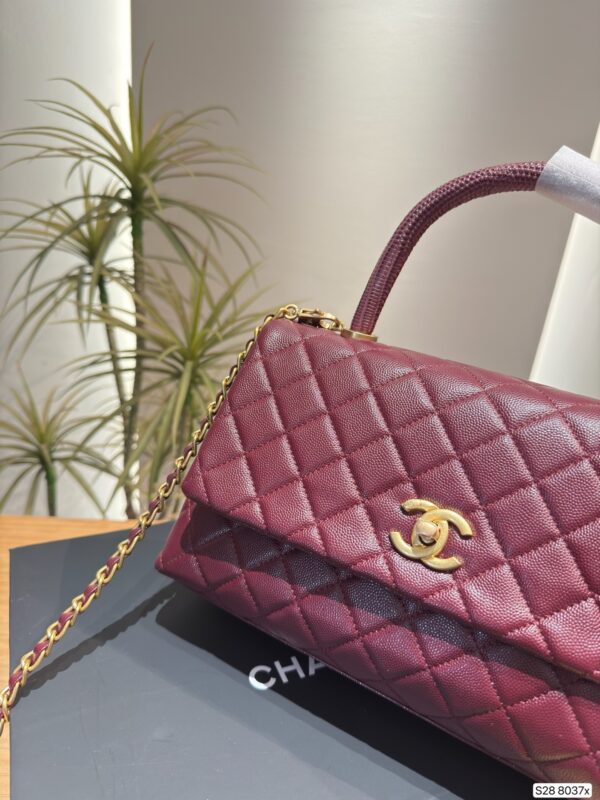 Modern Style Trendy CN Handbag 8037