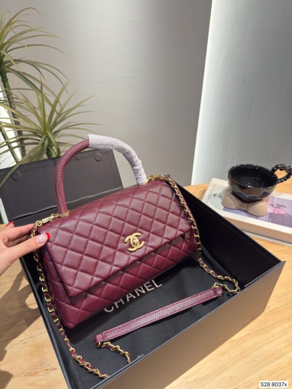 Modern Style Trendy CN Handbag 8037