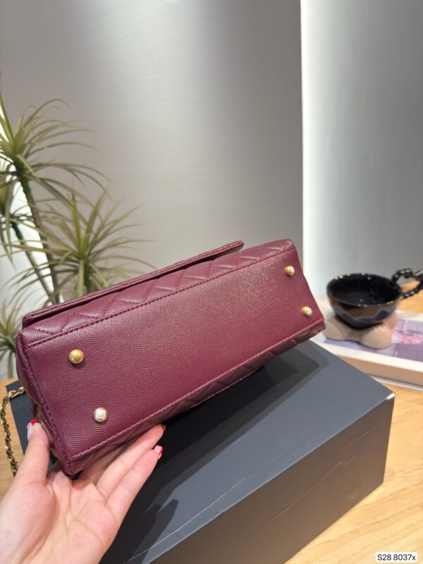 Modern Style Trendy CN Handbag 8037