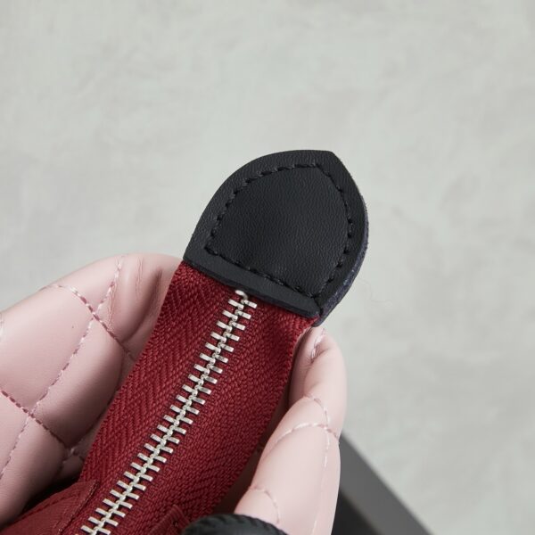 Iconic CN Handbag 9958-002