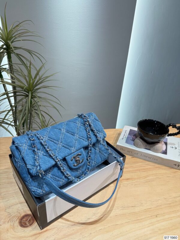 Modern Style Trendy CN Handbag 1560