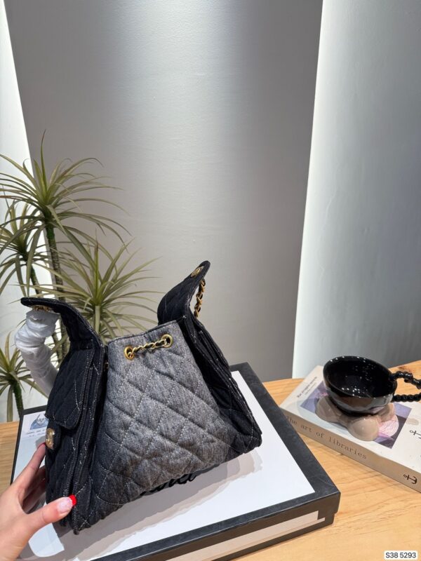 Modern Style Trendy CN Handbag 5293