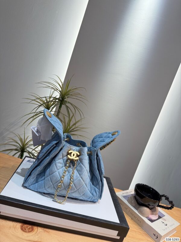 Modern Style Trendy CN Handbag 5293