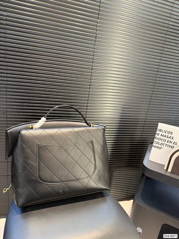 Modern Style Trendy CN Handbag 6871