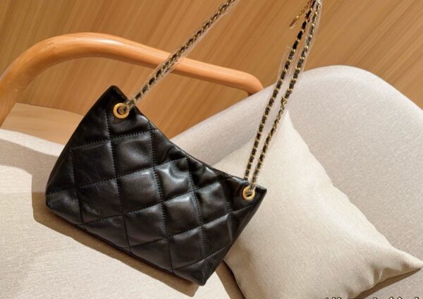 Modern Style Trendy CN Handbag CC2510132