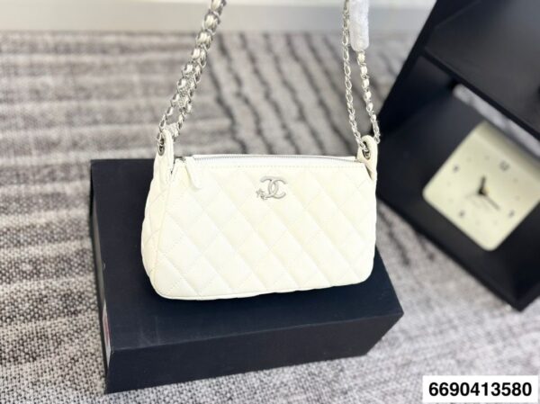 Modern Style Trendy CN Handbag 4855