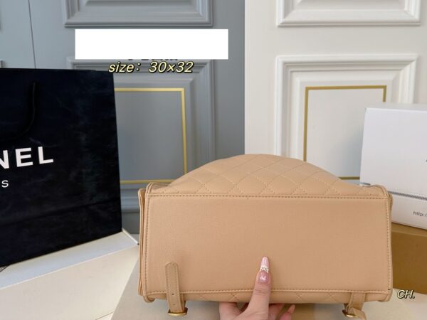 Modern Style Trendy CN Handbag CC509252