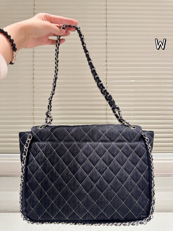 Modern Style Trendy CN Handbag CC509235