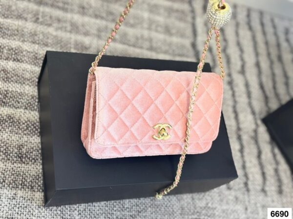 Modern Style Trendy CN Handbag CC09166