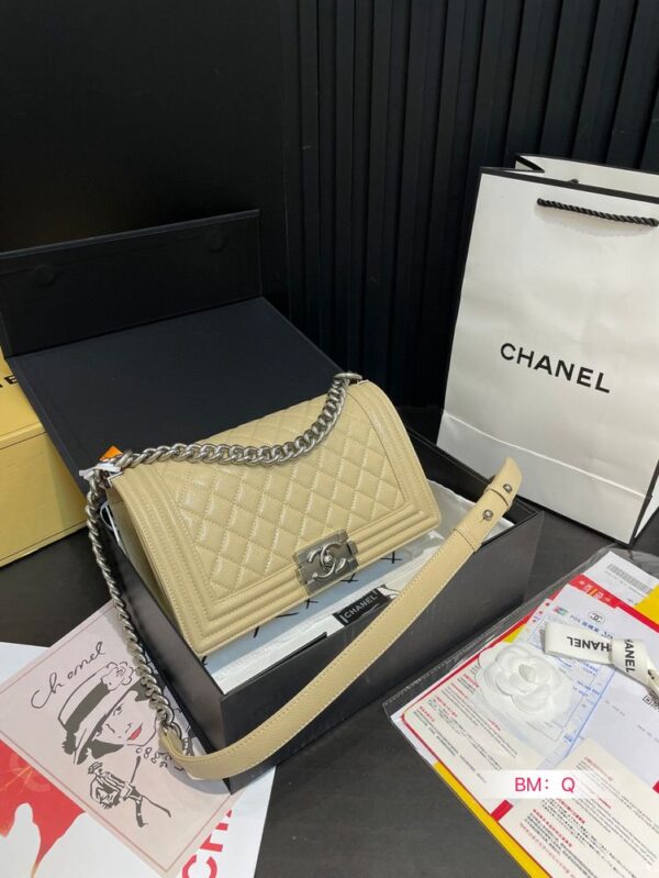 Modern Style Trendy CN Handbag C777.1