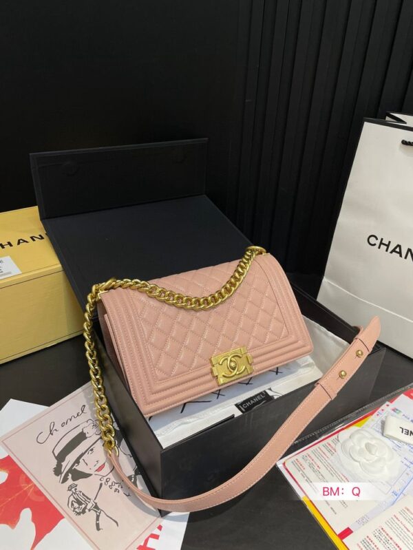 Modern Style Trendy CN Handbag C777.1