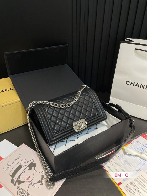 Modern Style Trendy CN Handbag C777.1