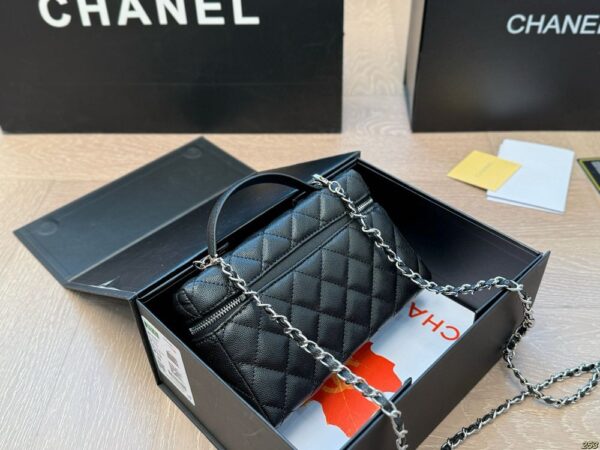 Modern Style Trendy CN Handbag C771.1