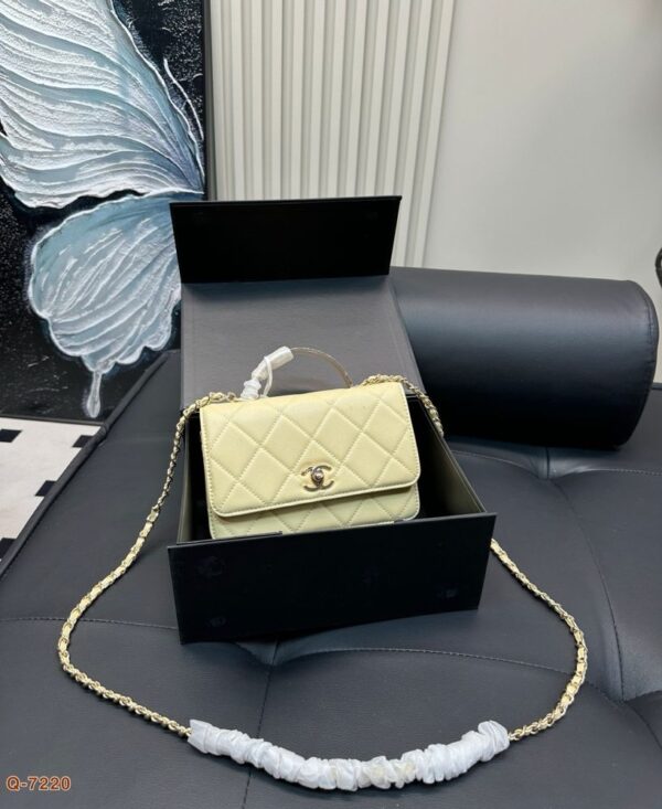 Modern Style Trendy CN Handbag C762