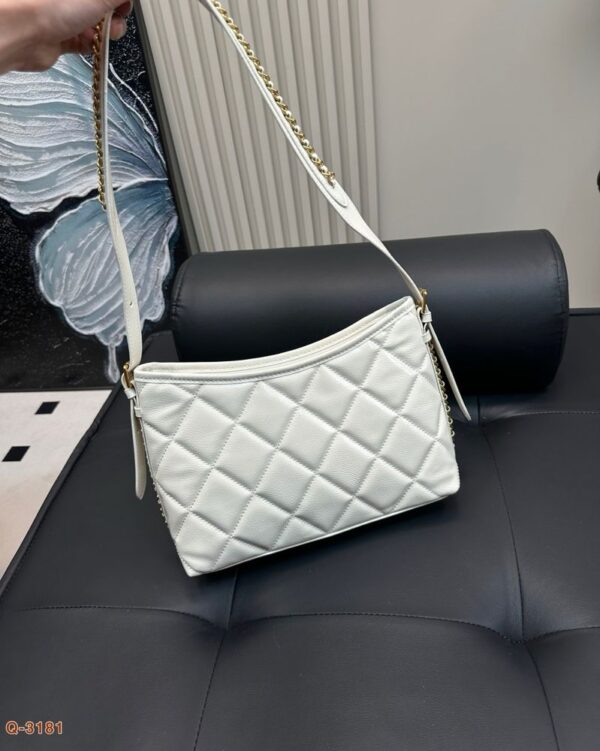 Modern Style Trendy CN Handbag C761