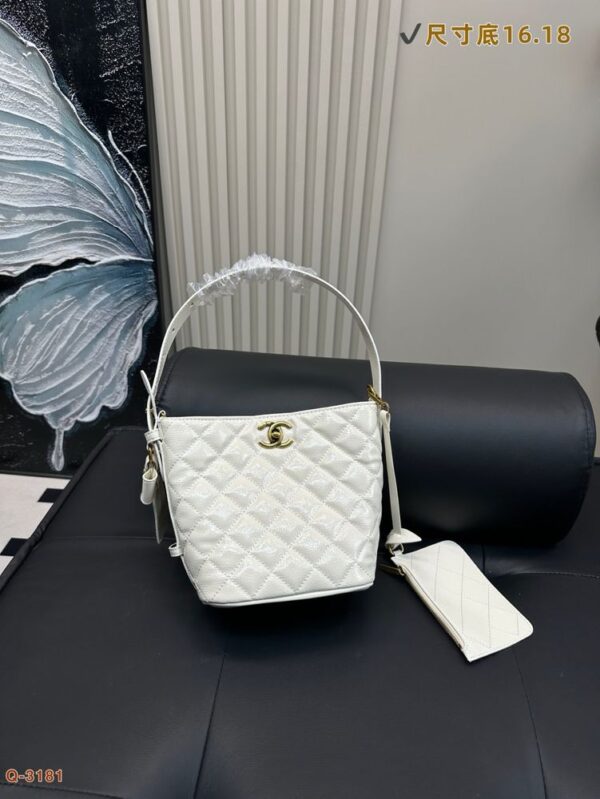 Modern Style Trendy CN Handbag C759