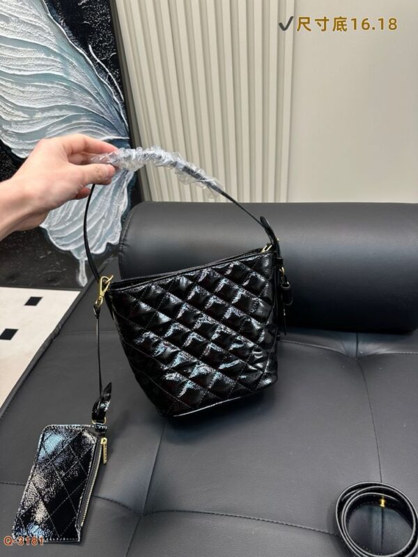 Modern Style Trendy CN Handbag C759