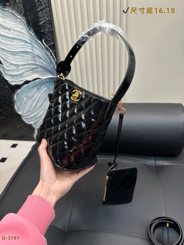 Modern Style Trendy CN Handbag C759