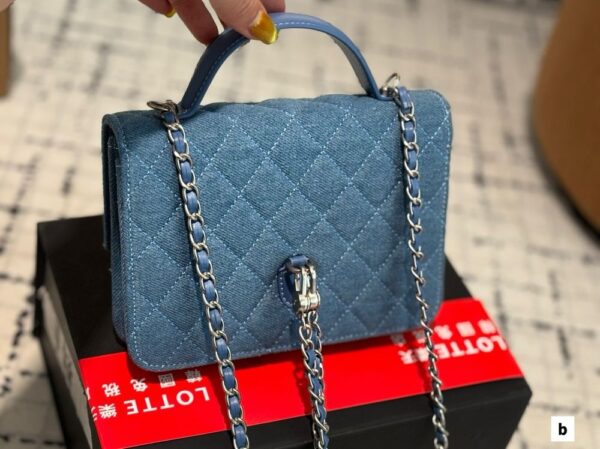 Modern Style Trendy CN Handbag C757