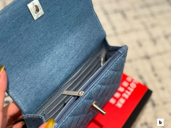Modern Style Trendy CN Handbag C757
