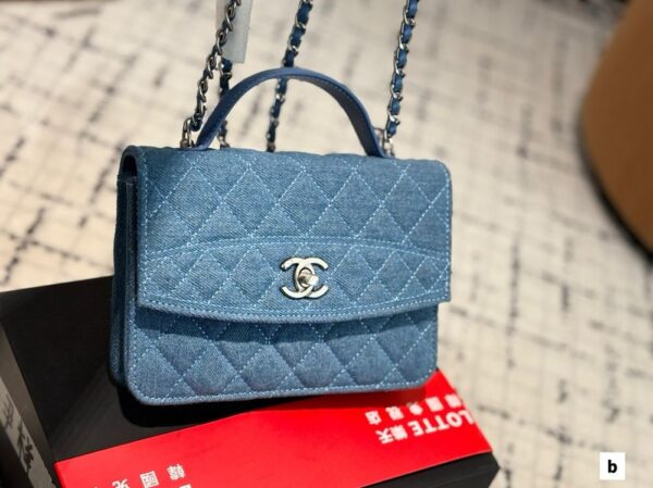 Modern Style Trendy CN Handbag C757