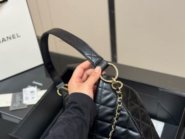 Modern Style Trendy CN Handbag C754