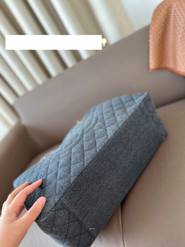 Modern Style Trendy CN Handbag C753