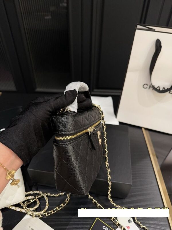 Modern Style Trendy CN Handbag C748